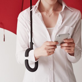 解放双手的Phone-brella 解放双手的Phone-brella