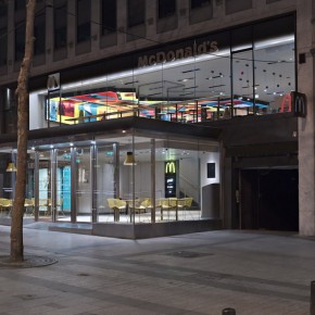 瞅瞅这家位于香榭丽舍大街的麦当劳巴黎旗舰店 瞅瞅这家位于香榭丽舍大街的麦当劳巴黎旗舰店