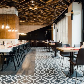 Ippolito Fleitz Group:Maredo 牛排屋柏林旗舰店 Ippolito Fleitz Group:Maredo 牛排屋柏林旗舰店