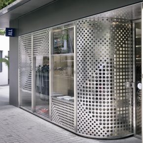 这个20平米的潮牌店是如何成为城市新地标的? 这个20平米的潮牌店是如何成为城市新地标的?