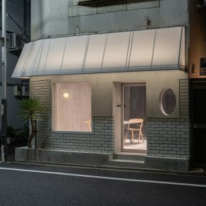 日本设计师将25㎡旧理发店变身时尚零售空间 日本设计师将25㎡旧理发店变身时尚零售空间