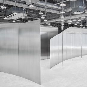 不锈钢+羊毛毯,Acne新店又玩了次混搭风 不锈钢+羊毛毯,Acne新店又玩了次混搭风